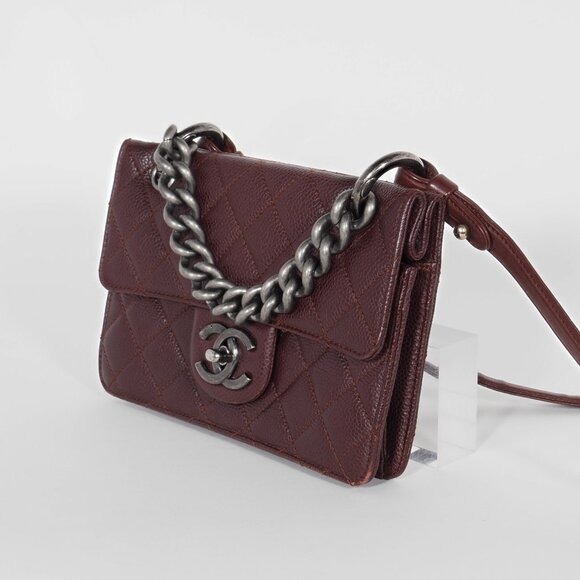 Chanel Quilted Burgundy Caviar Medium Retro Class Flap Bag - Picture 2 of 16